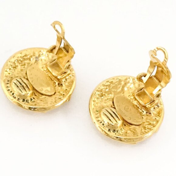 CHANEL CC Logos Quilted Round Clip-On Earrings Gold Tone 94P Auth w/Box l1102 - Picture 3 of 5